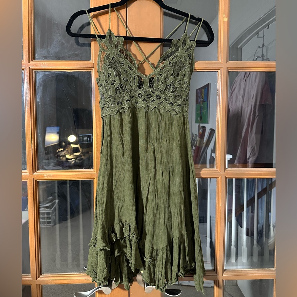 Free People!! Chic Olive Green Lace Mini Dress